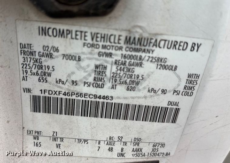 image for item EA7663 2006 Ford F450 Super Duty bucket truck