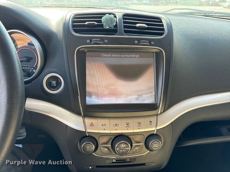 image for item EA7664 2011 Dodge Journey SUV