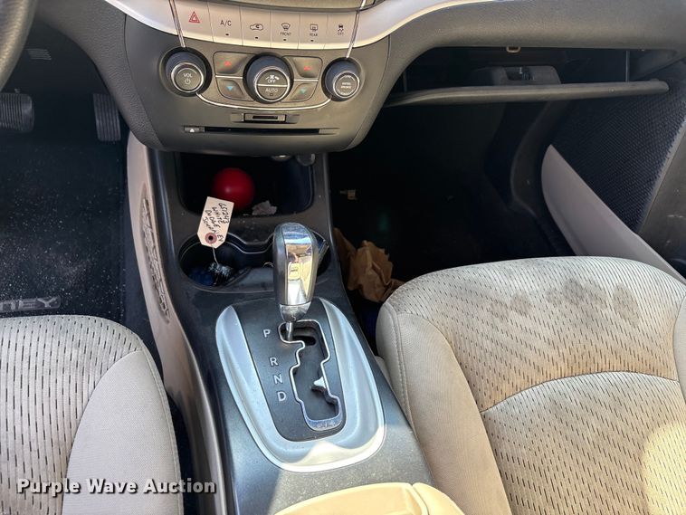 image for item EA7664 2011 Dodge Journey SUV