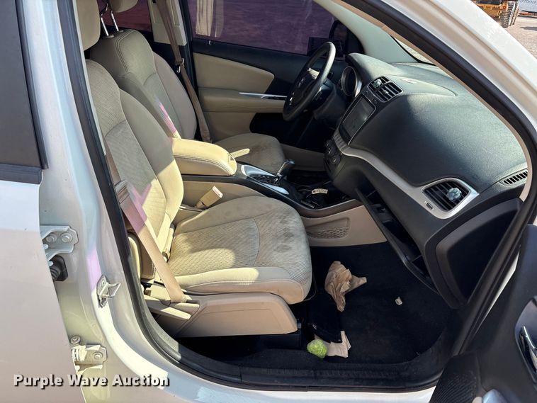 image for item EA7664 2011 Dodge Journey SUV