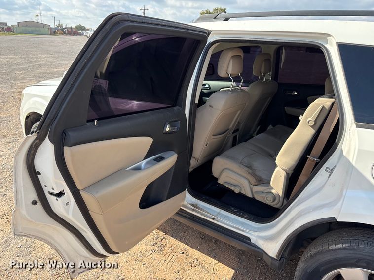 image for item EA7664 2011 Dodge Journey SUV