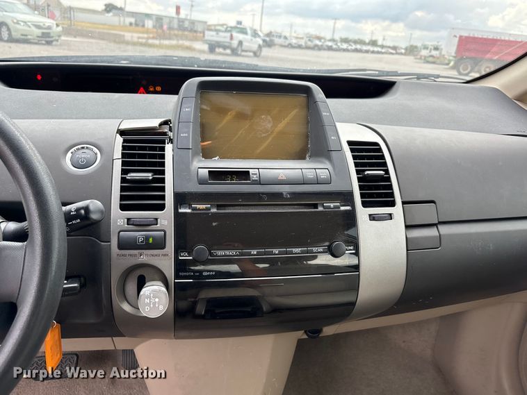 image for item EA7665 2005 Toyota Prius 