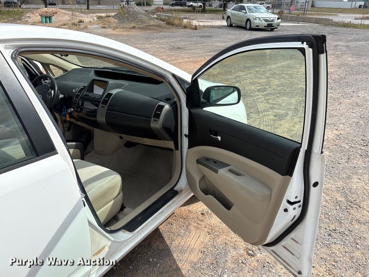 image for item EA7665 2005 Toyota Prius 