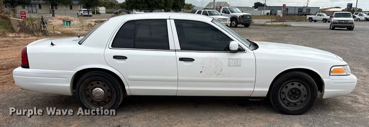 image for item EA7666 2006 Ford Crown Victoria Police Interceptor 