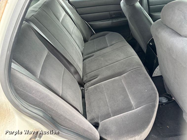 image for item EA7666 2006 Ford Crown Victoria Police Interceptor 