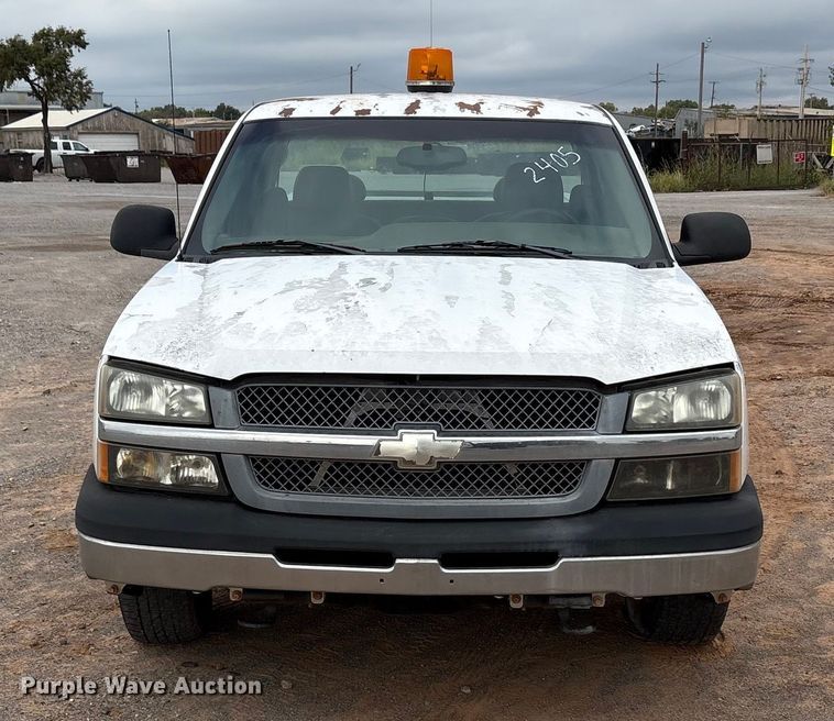 image for item EA7668 2004 Chevrolet Silverado 1500 Ext. Cab pickup truck