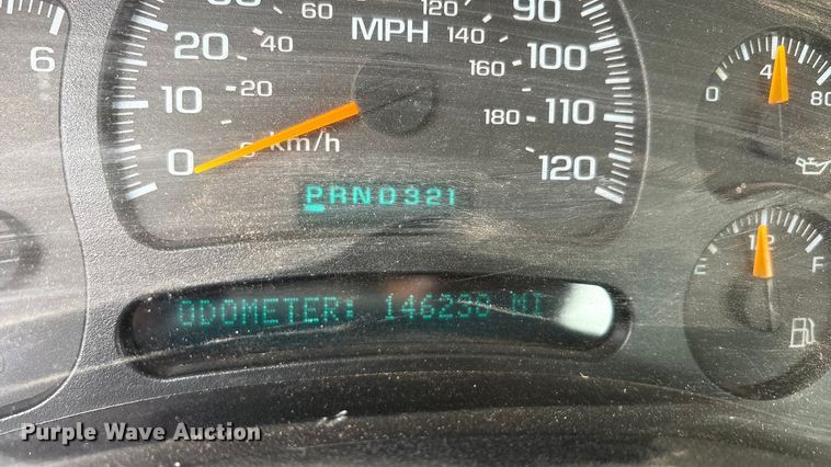 image for item EA7668 2004 Chevrolet Silverado 1500 Ext. Cab pickup truck