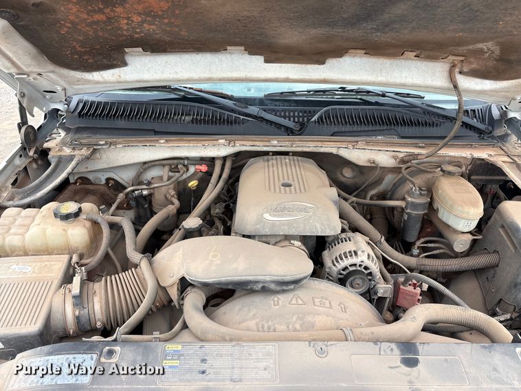 image for item EA7668 2004 Chevrolet Silverado 1500 Ext. Cab pickup truck