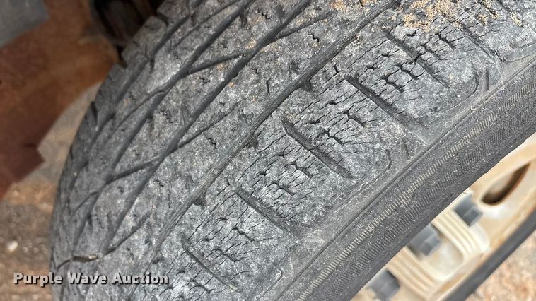 image for item EA7668 2004 Chevrolet Silverado 1500 Ext. Cab pickup truck