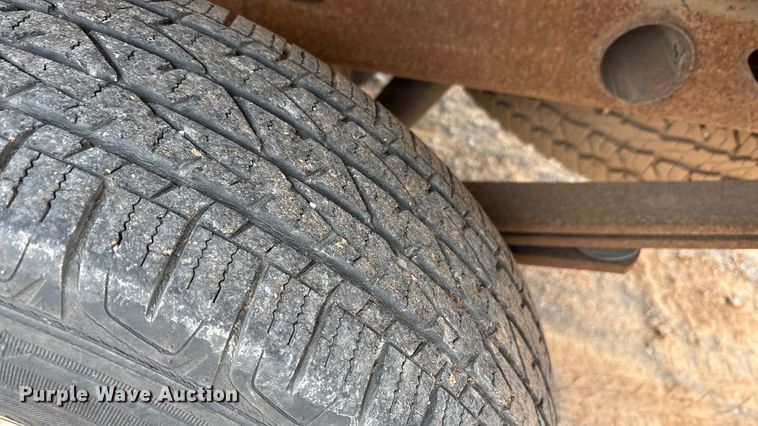 image for item EA7668 2004 Chevrolet Silverado 1500 Ext. Cab pickup truck