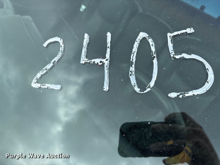 image for item EA7668 2004 Chevrolet Silverado 1500 Ext. Cab pickup truck