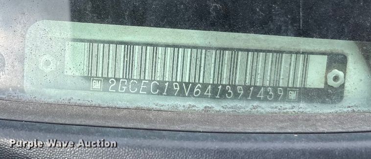 image for item EA7668 2004 Chevrolet Silverado 1500 Ext. Cab pickup truck