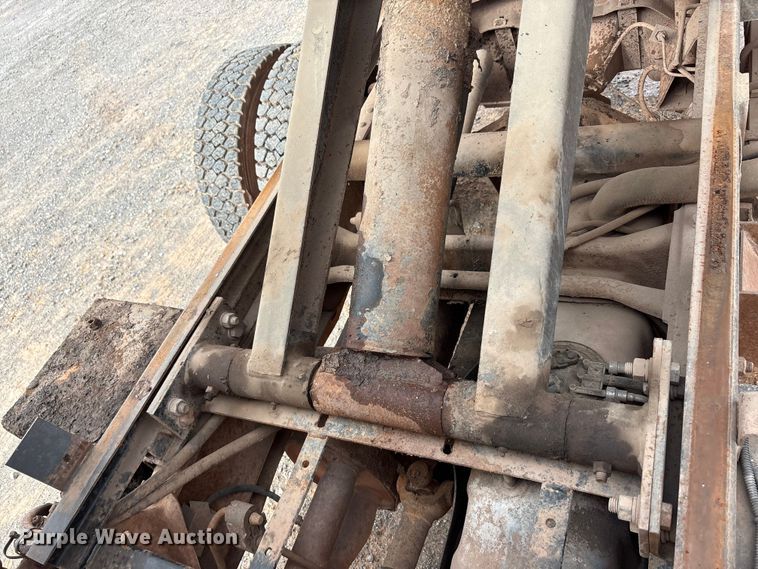 image for item EA7669 1998 Chevrolet C3500 dump bed pickup truck