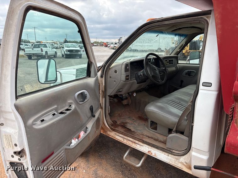 image for item EA7669 1998 Chevrolet C3500 dump bed pickup truck