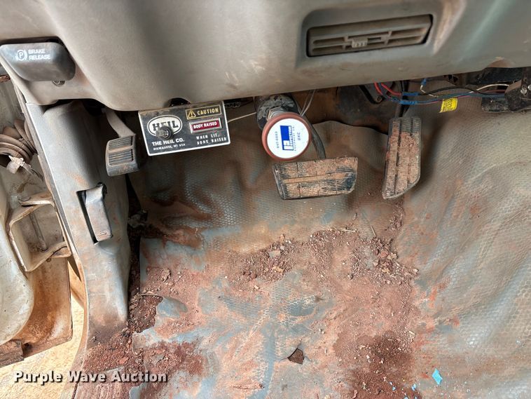 image for item EA7669 1998 Chevrolet C3500 dump bed pickup truck