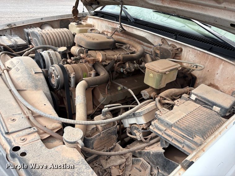 image for item EA7669 1998 Chevrolet C3500 dump bed pickup truck