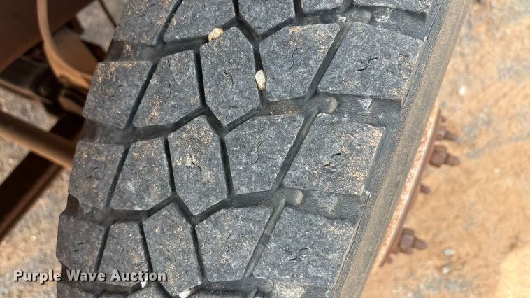 image for item EA7669 1998 Chevrolet C3500 dump bed pickup truck