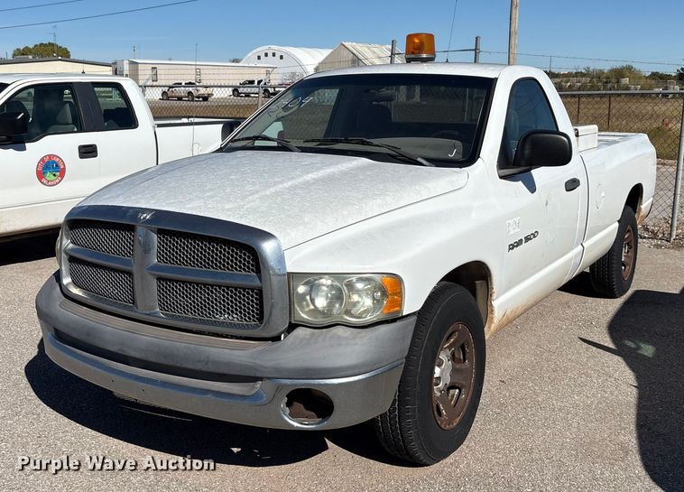 image for item EA7670 2002 Dodge Ram 1500 pickup truck