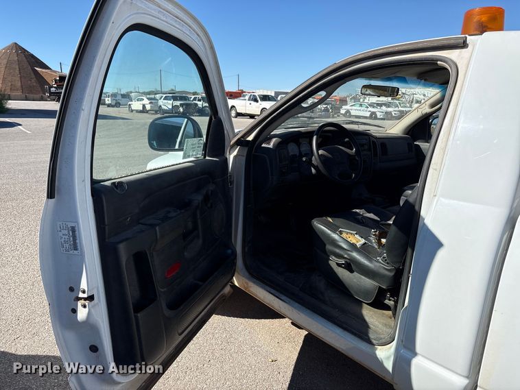 image for item EA7670 2002 Dodge Ram 1500 pickup truck