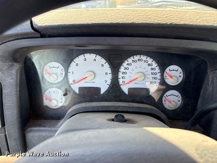 image for item EA7670 2002 Dodge Ram 1500 pickup truck