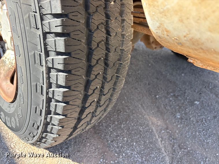 image for item EA7670 2002 Dodge Ram 1500 pickup truck