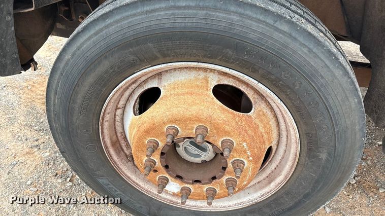 image for item EA7671 2009 Ford F450 Super Duty dump flatbed truck