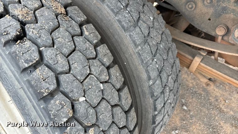 image for item EA7671 2009 Ford F450 Super Duty dump flatbed truck