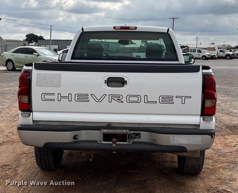 image for item EA7672 2006 Chevrolet Silverado 1500 pickup truck