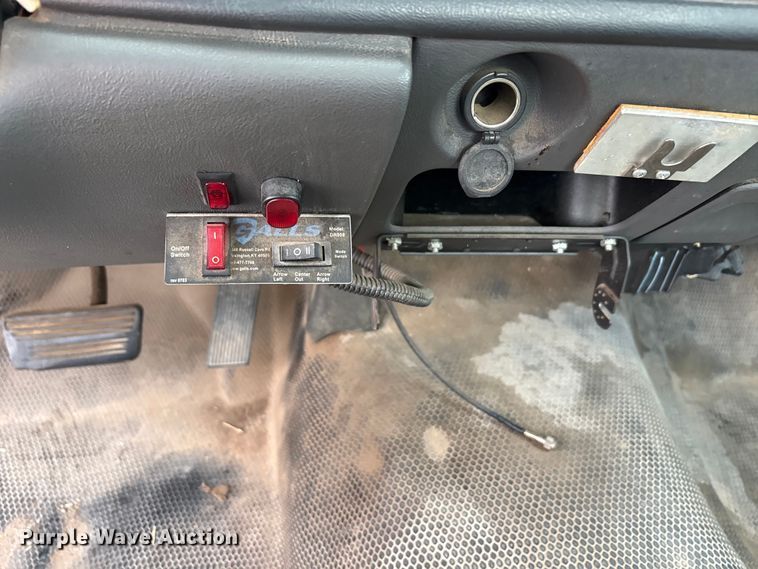 image for item EA7672 2006 Chevrolet Silverado 1500 pickup truck