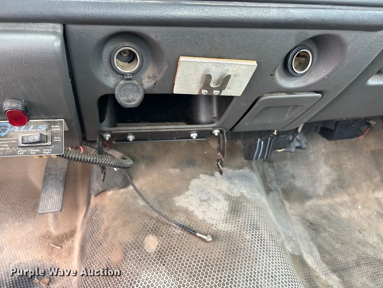 image for item EA7672 2006 Chevrolet Silverado 1500 pickup truck