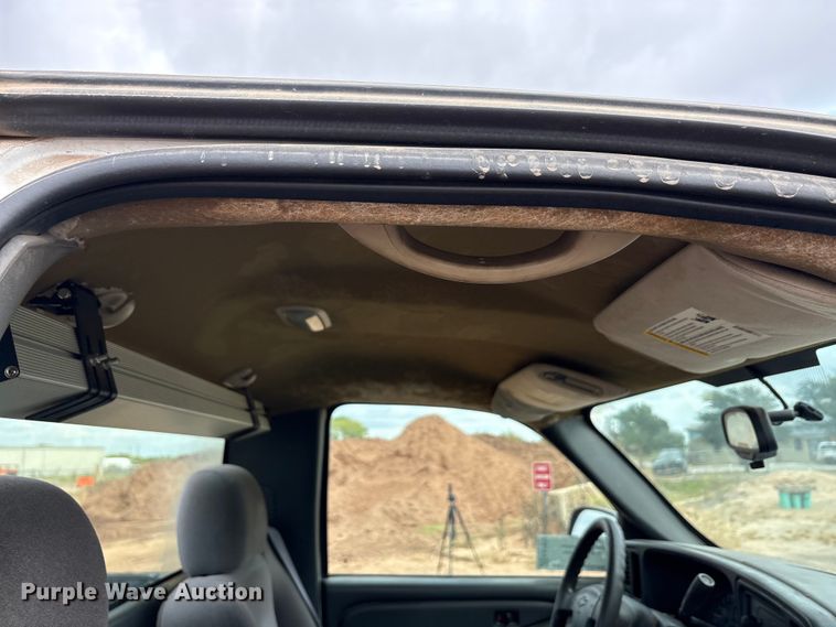 image for item EA7672 2006 Chevrolet Silverado 1500 pickup truck