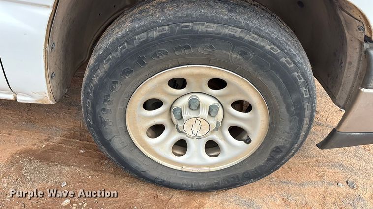 image for item EA7672 2006 Chevrolet Silverado 1500 pickup truck