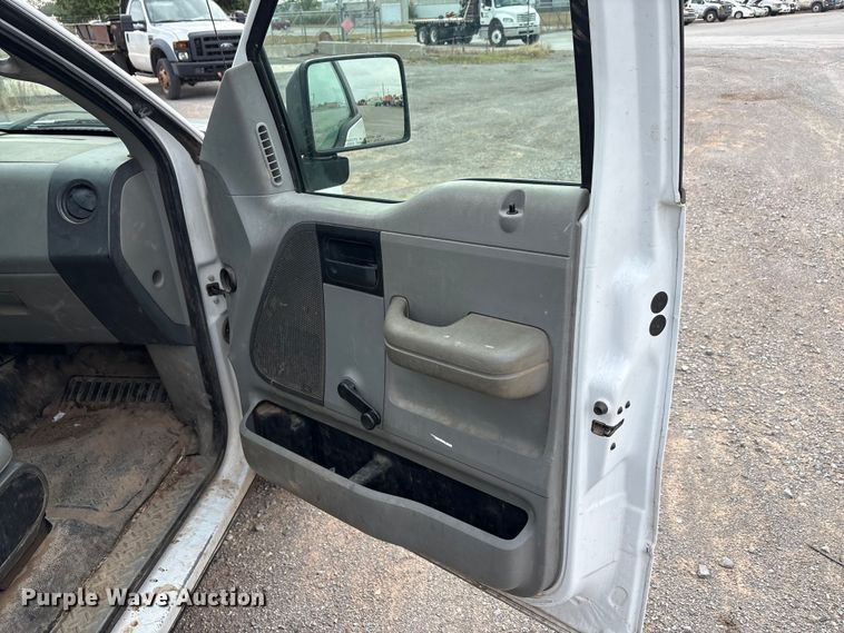 image for item EA7673 2008 Ford F150 pickup truck