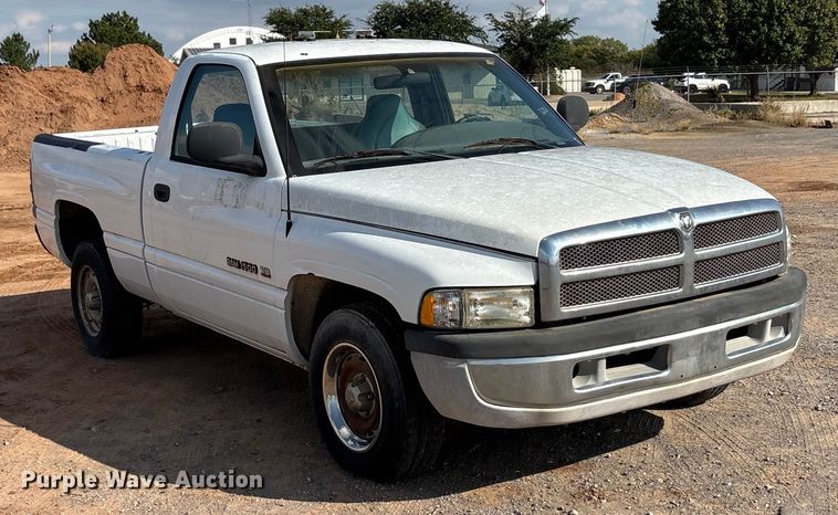 image for item EA7686 1998 Dodge Ram 1500 pickup truck