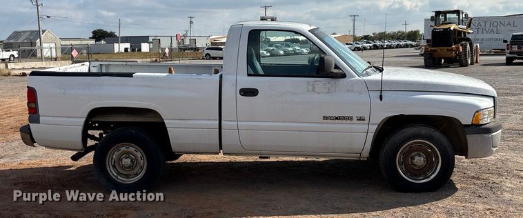 image for item EA7686 1998 Dodge Ram 1500 pickup truck