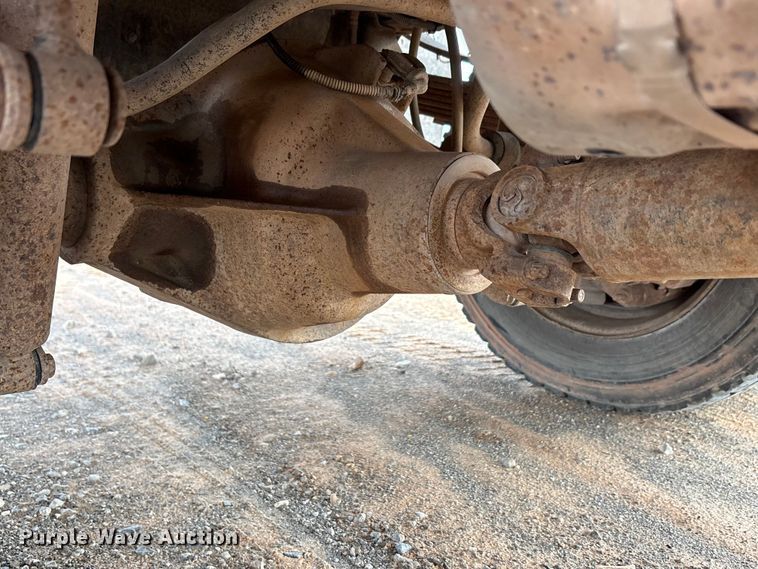 image for item EA7695 2003 Ford F450 Super Duty dump truck