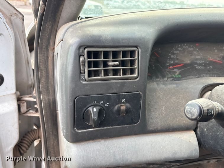 image for item EA7695 2003 Ford F450 Super Duty dump truck