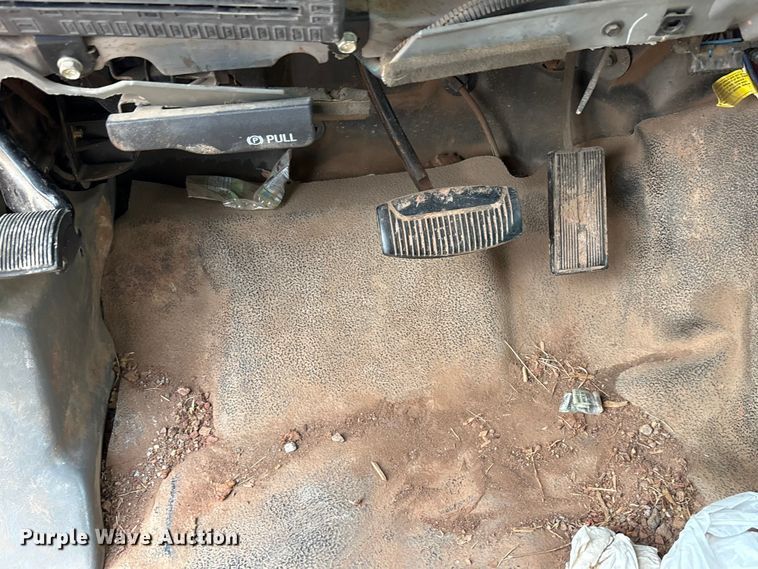 image for item EA7695 2003 Ford F450 Super Duty dump truck