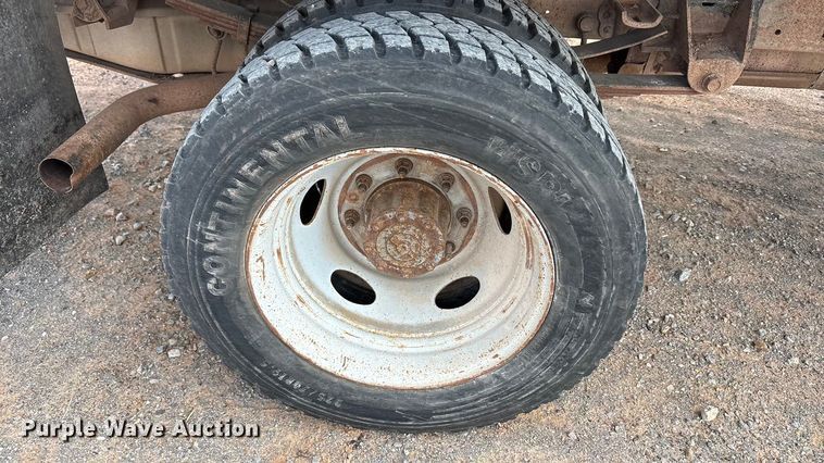 image for item EA7695 2003 Ford F450 Super Duty dump truck