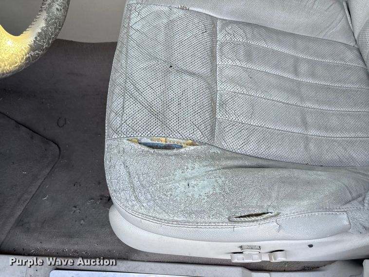 image for item EA7696 2004 Lincoln Navigator SUV