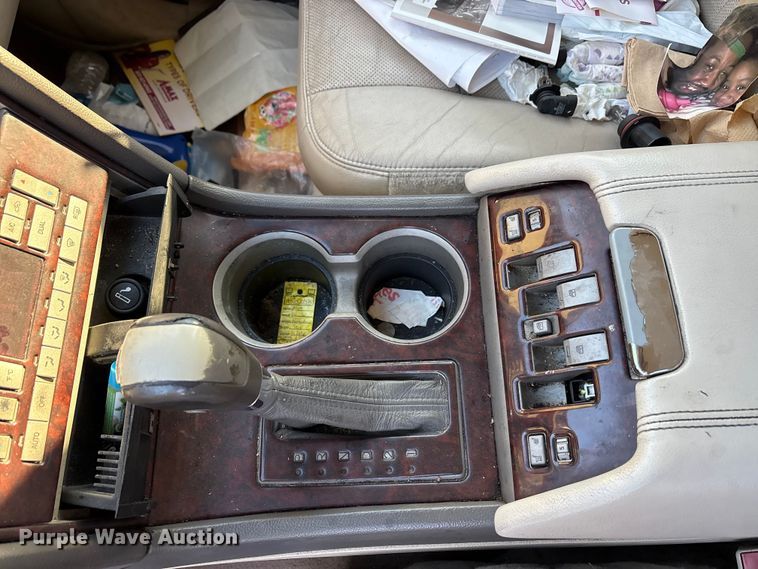 image for item EA7696 2004 Lincoln Navigator SUV