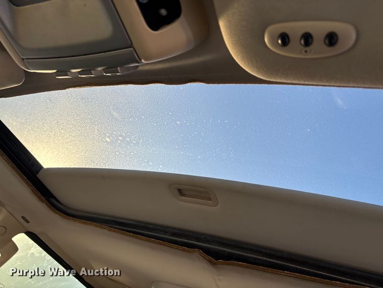 image for item EA7696 2004 Lincoln Navigator SUV