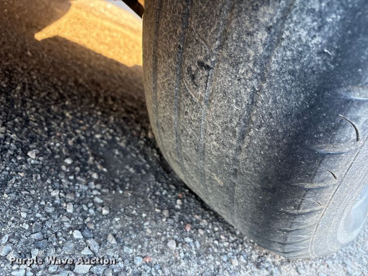 image for item EA7696 2004 Lincoln Navigator SUV