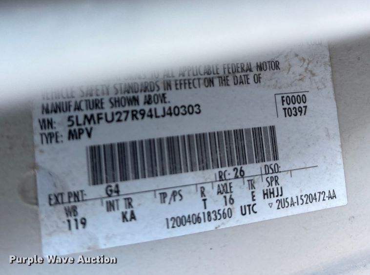 image for item EA7696 2004 Lincoln Navigator SUV