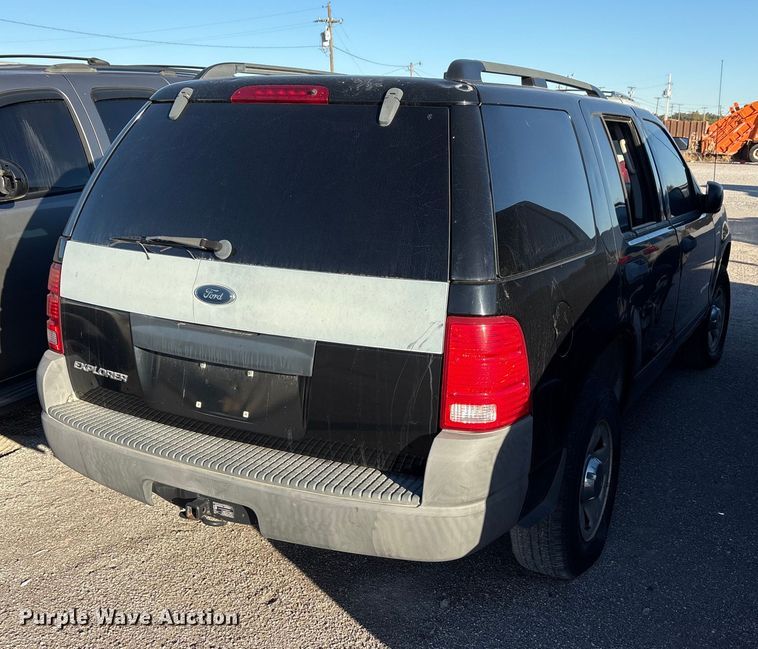 image for item EA7697 2004 Ford Explorer SUV