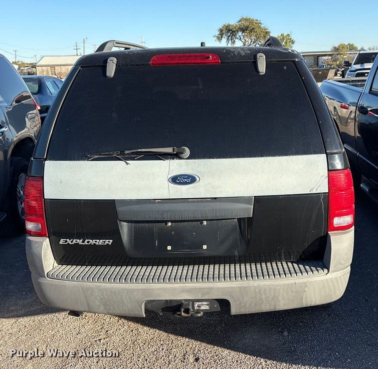 image for item EA7697 2004 Ford Explorer SUV