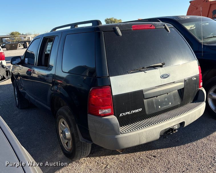 image for item EA7697 2004 Ford Explorer SUV