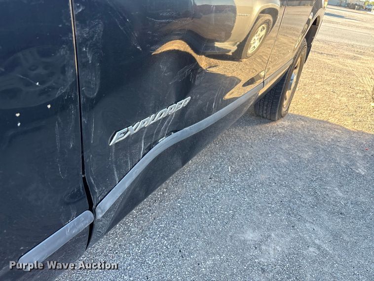 image for item EA7697 2004 Ford Explorer SUV