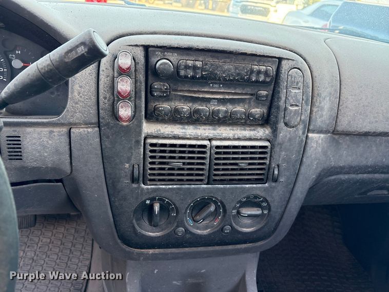 image for item EA7697 2004 Ford Explorer SUV