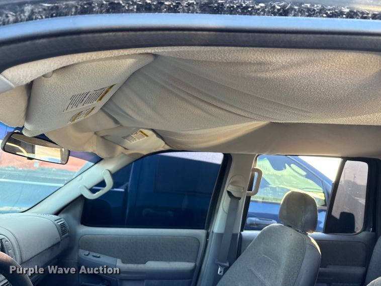 image for item EA7697 2004 Ford Explorer SUV